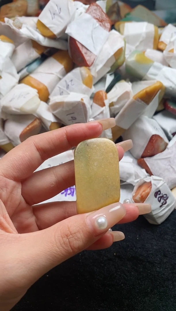 翡翠裸石翡翠挂件裸石