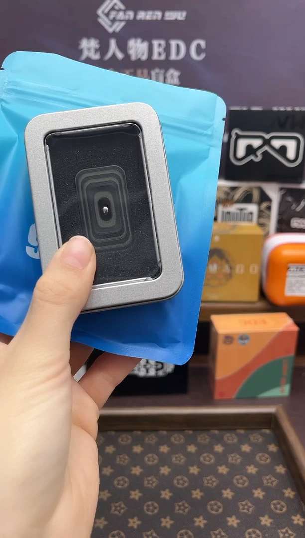 Q宝 灰色   全新