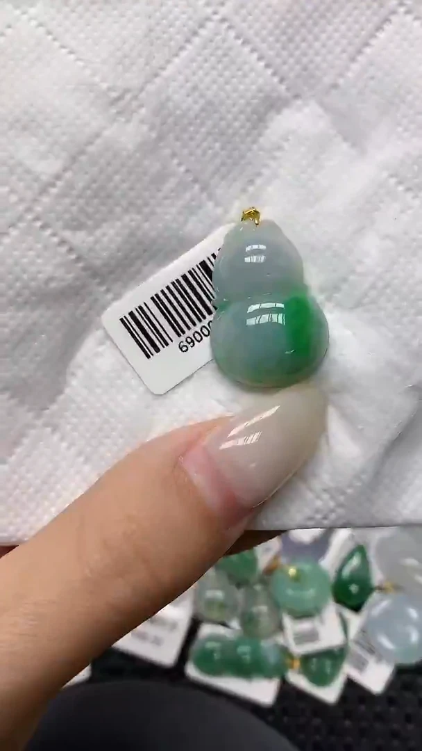 颈饰18K金镶嵌翡翠11111111111