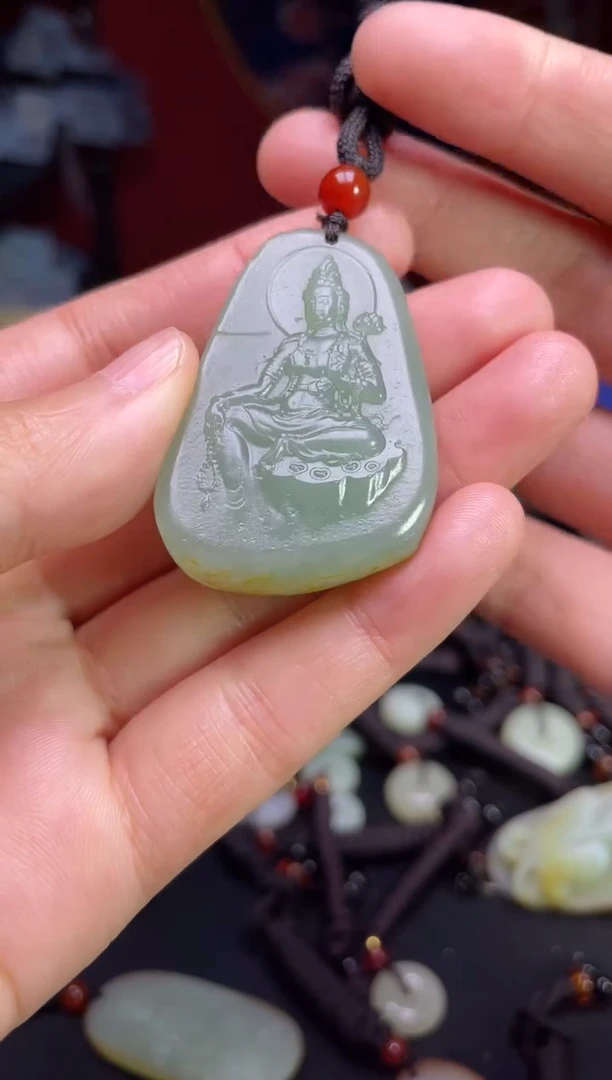 颈饰未镶嵌和田玉1