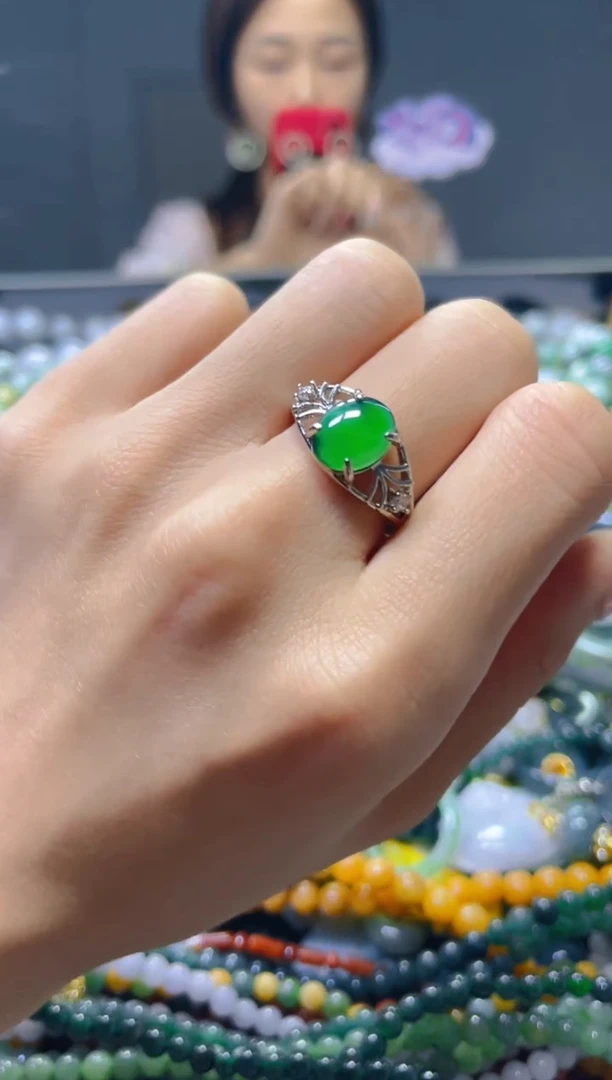 颈饰未镶嵌翡翠/M/翡翠A货，一件也是批发价