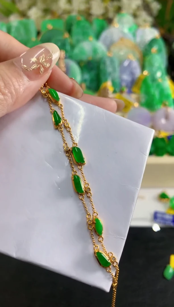 吊坠(不含链)18K金镶嵌翡翠挂件