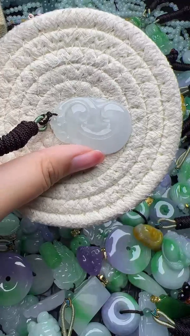 翡翠未镶嵌颈饰天然缅甸翡翠吊坠