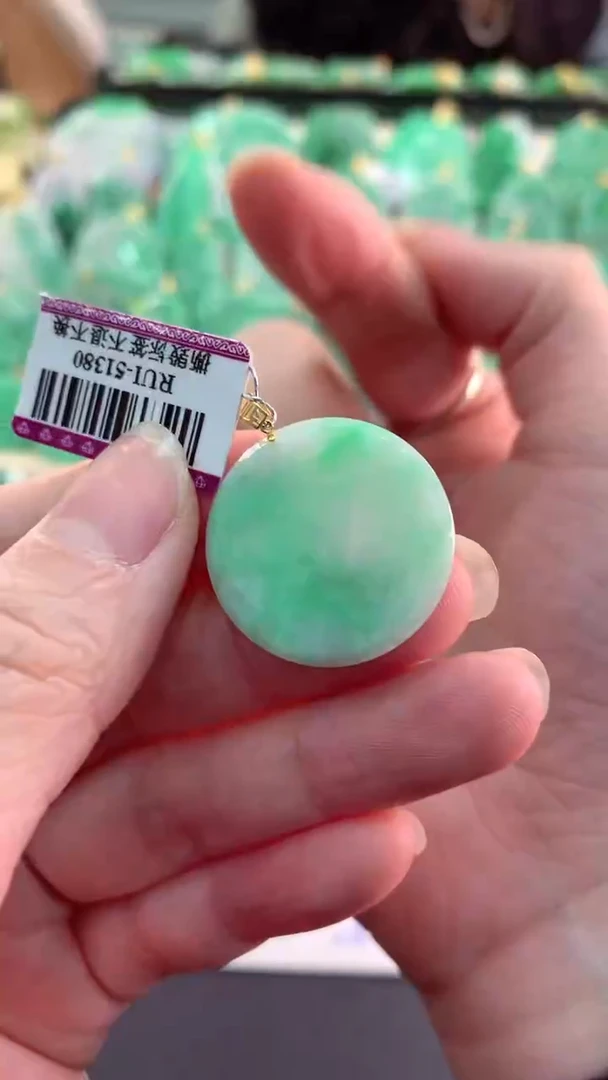 【闪购商品】翡翠吊坠(不含链)18K金镶嵌挂件