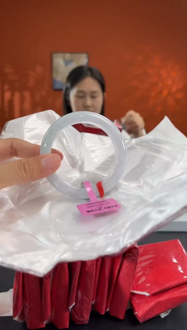 未镶嵌手镯翡翠6