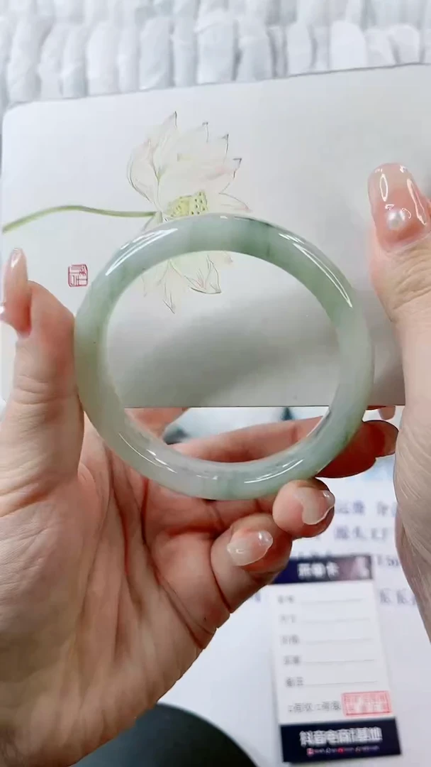 【闪购商品】石英质玉手镯未镶嵌0615607238-