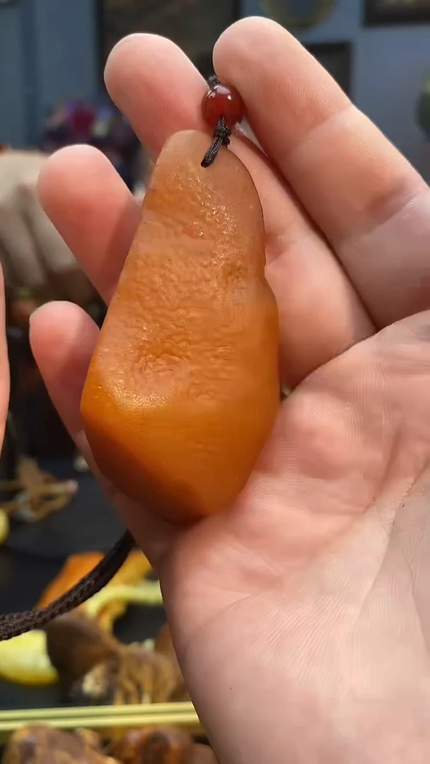 琥珀颈饰未镶嵌吊坠