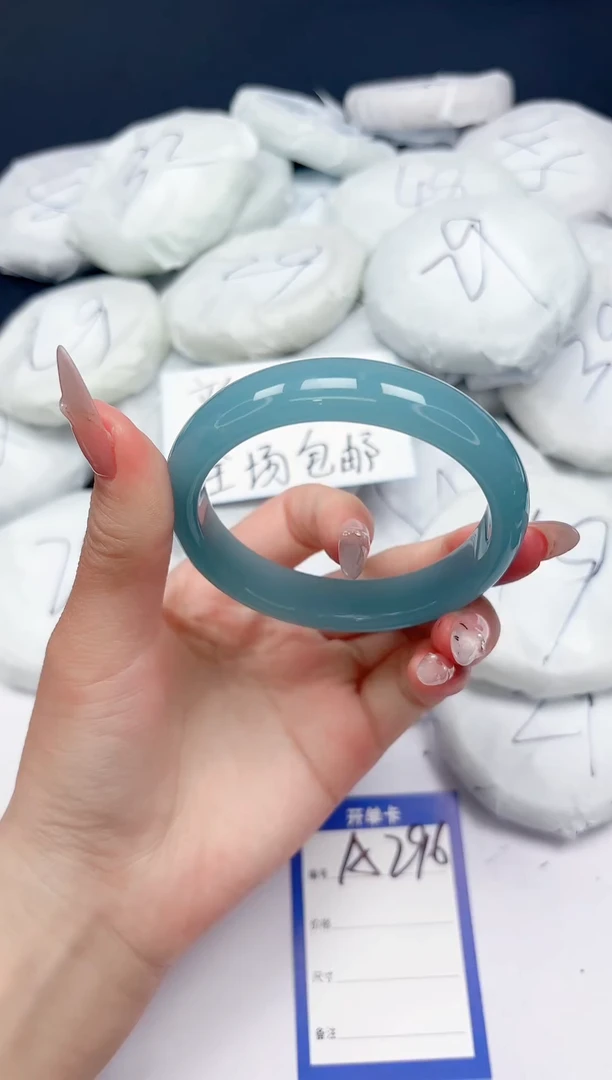 未镶嵌手镯石英质玉A296/61.4