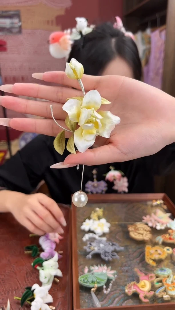 刺绣苏绣世家非遗手工（胸针）