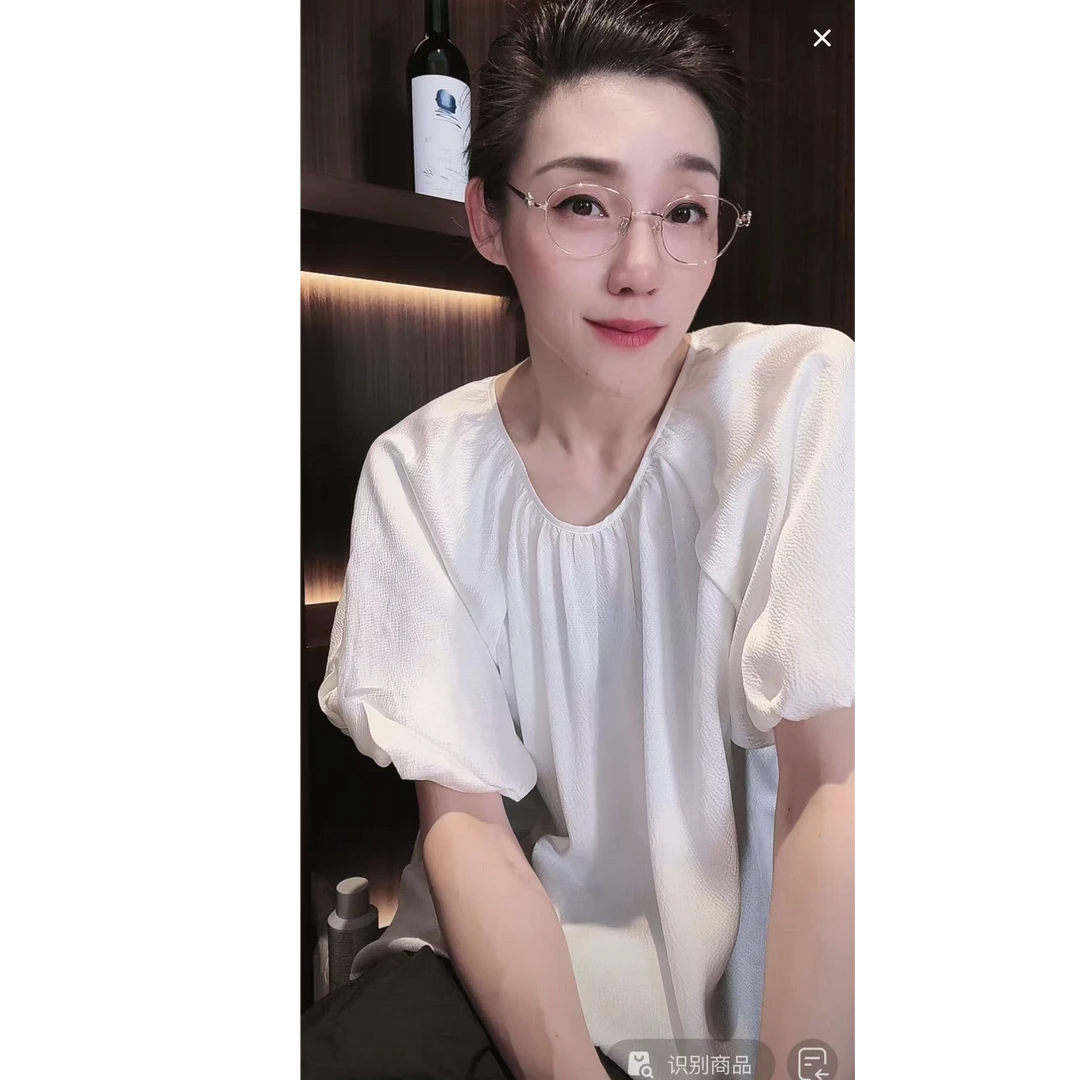 MNFK 珍珠缎灯笼袖上衣  CS0612