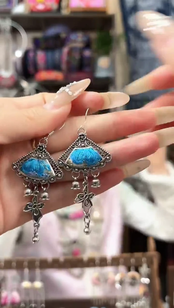 织绣民族风非遗老绣苗银饰品317