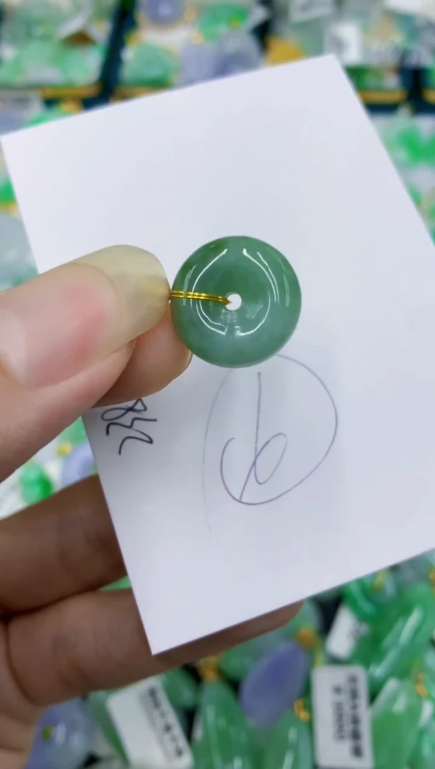 翡翠未镶嵌颈饰11111111111