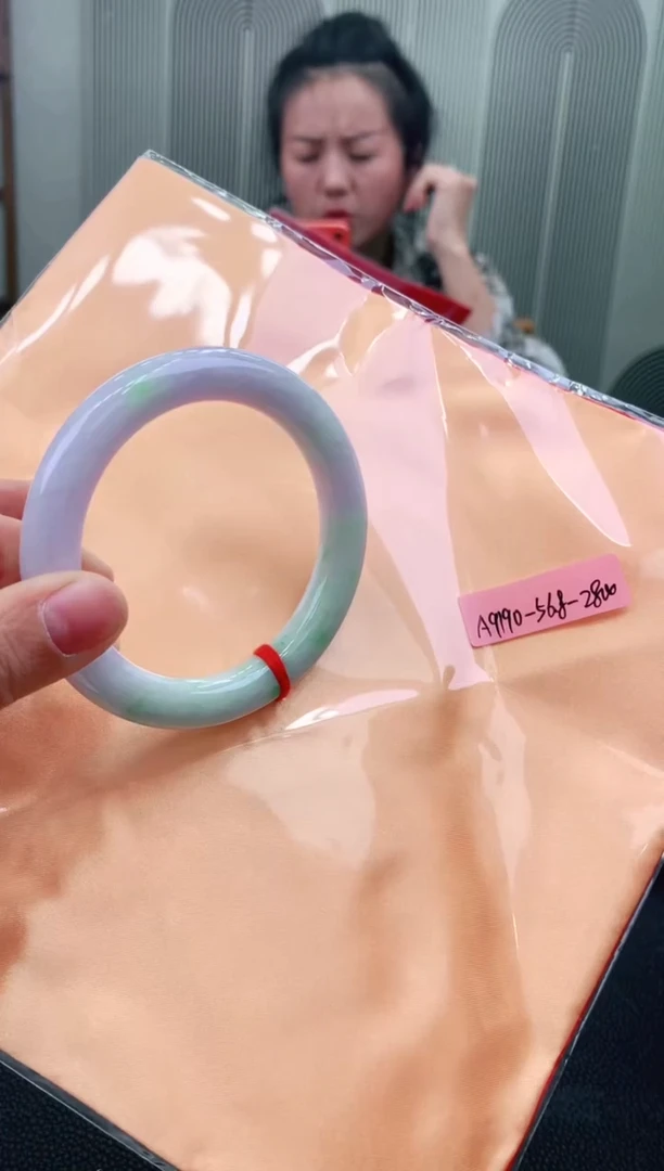 未镶嵌手镯翡翠56+