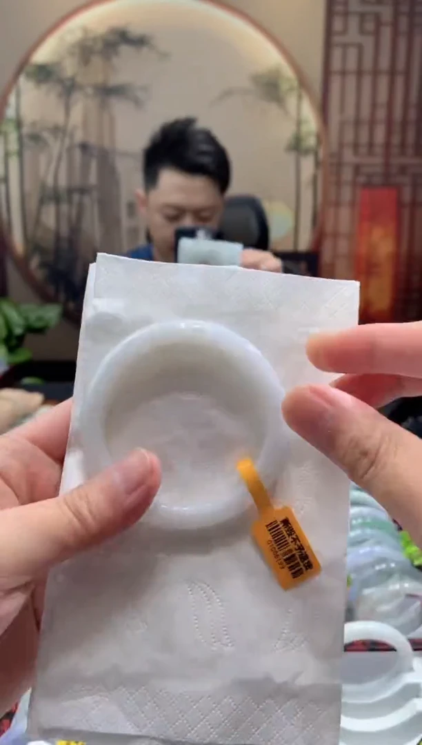 未镶嵌手镯翡翠000058186