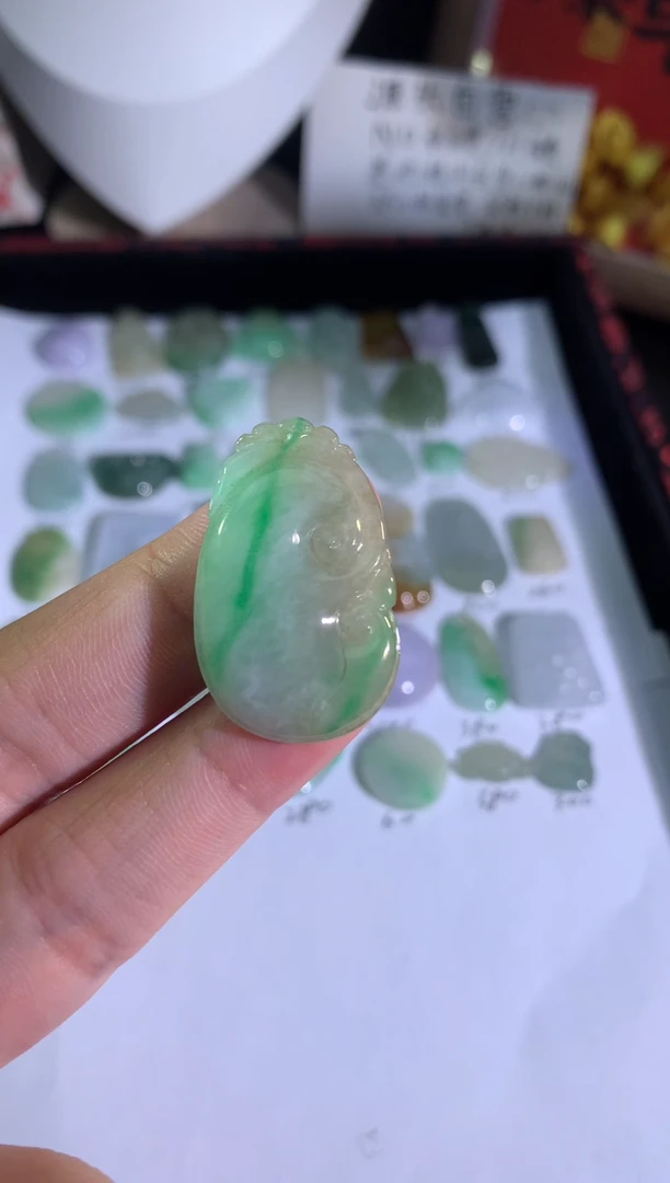 未镶嵌裸石翡翠如意