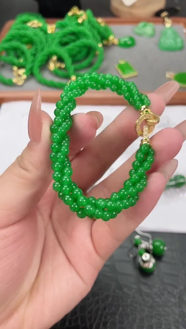 未镶嵌翡翠耳饰小米麻花手串