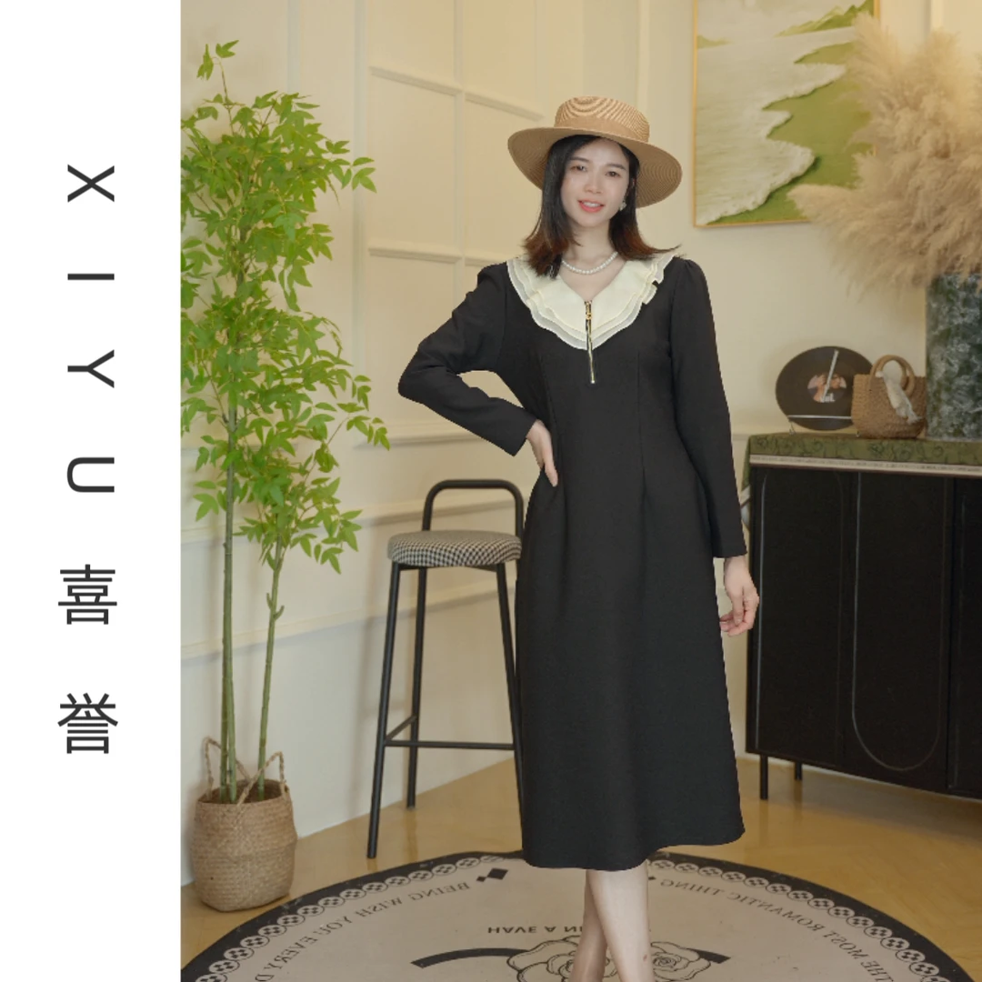 秋季新款长袖法式小黑裙连衣裙女气质显瘦加宽加大显瘦荷叶边