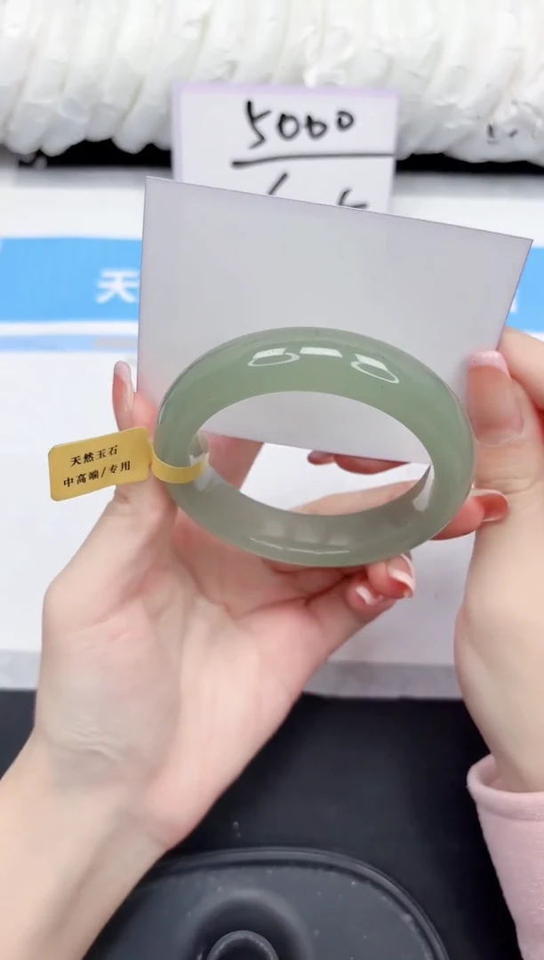 未镶嵌手镯石英质玉96-58