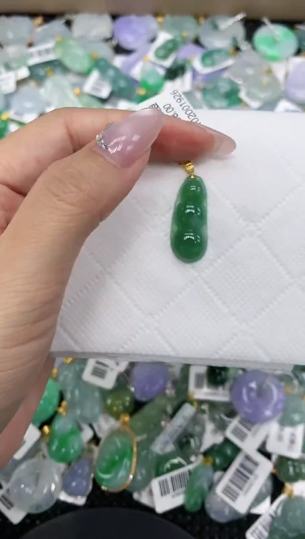 颈饰18K金镶嵌翡翠a货支持复检百元以上9元证书费自理