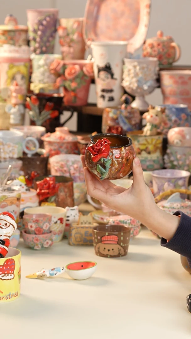 摆件陶景德镇釉下彩手绘设计师款陶瓷