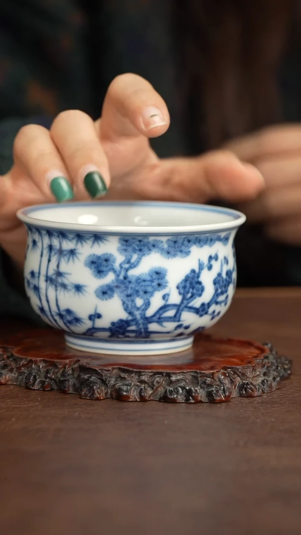 【闪购商品】博瑞堂青花松竹梅炉式杯