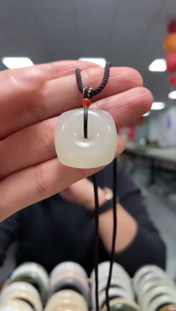 未镶嵌和田玉挂件白玉暖色玉琮挂件一件