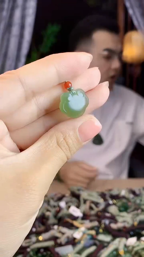 和田玉未镶嵌挂件1