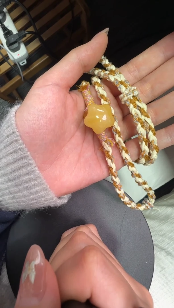 【闪购商品】琥珀珠宝奇石未镶嵌星星+绳子