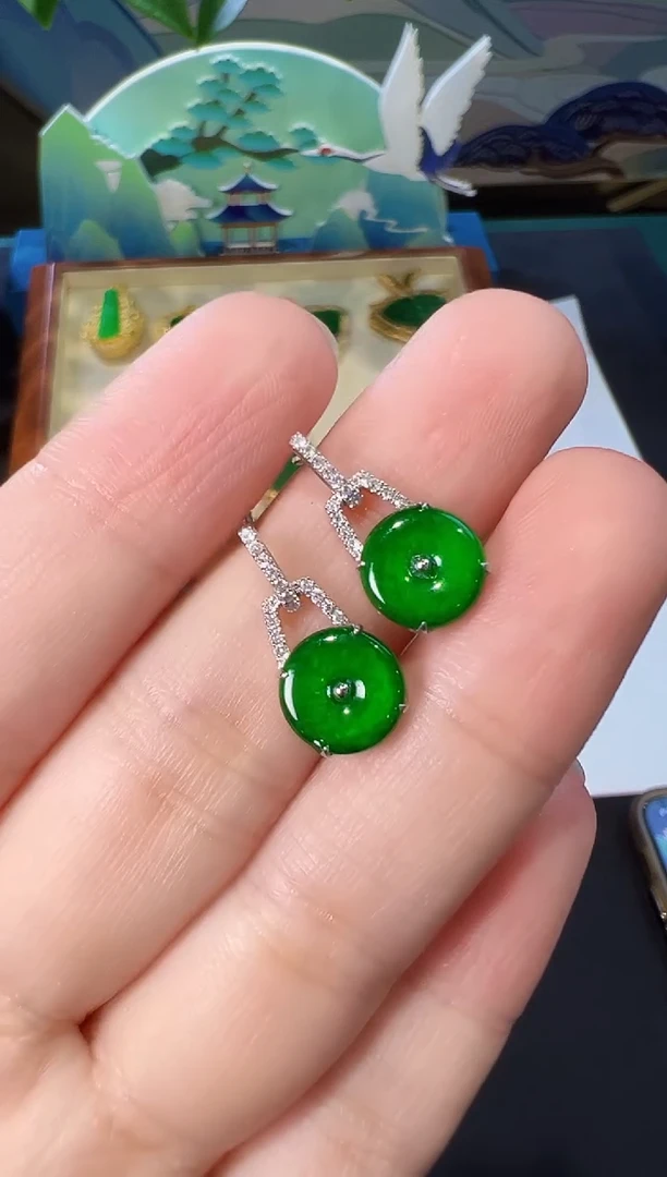 翡翠18K金镶嵌耳饰耳饰