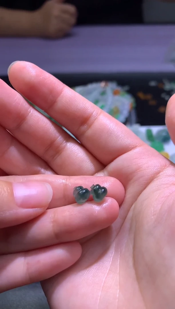 未镶嵌定制翡翠毛货
