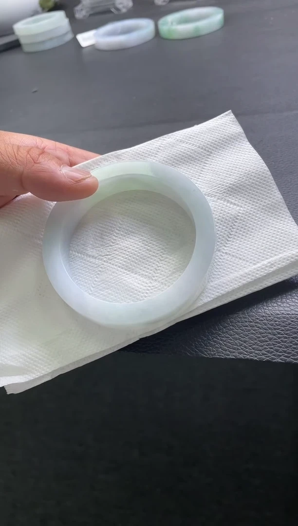 未镶嵌手镯定制翡翠手镯