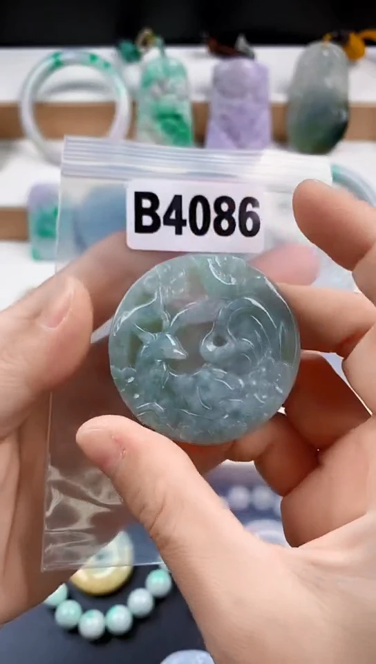 颈饰未镶嵌翡翠天然翡翠吊坠挂件