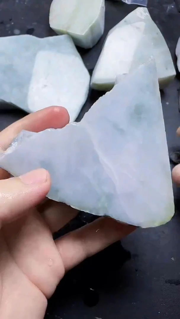 翡翠挂件未镶嵌030翡翠