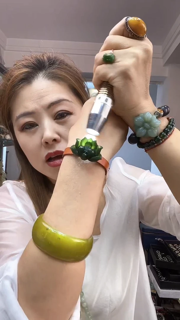 蛇纹石玉未镶嵌手牌多样性发货其中之一