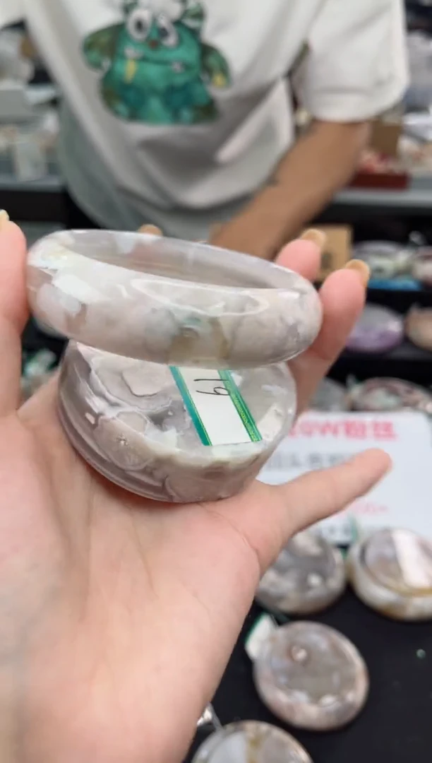 【闪购商品】石英质玉手镯未镶嵌61圈口（赠品镯心）1571458