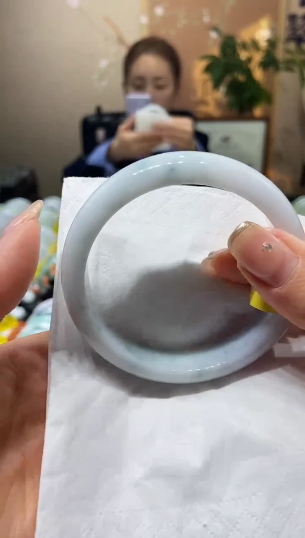 【闪购商品】翡翠手镯未镶嵌59.5圈口