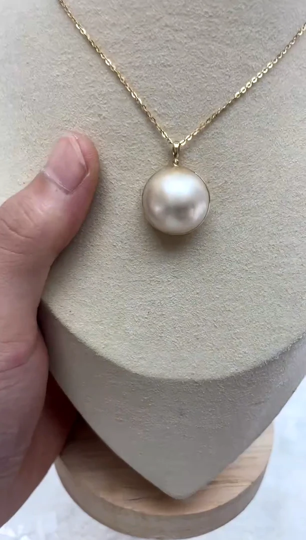 18K金镶嵌颈饰拼合珍珠（马贝珠）18-19