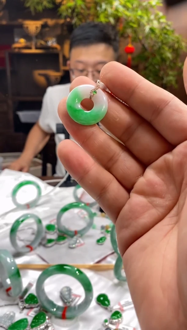 翡翠未镶嵌吊坠(不含链)dk45天然缅甸翡翠A货