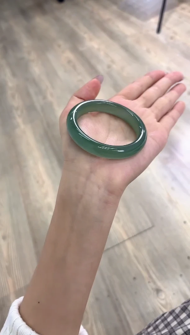 未镶嵌手镯石英质玉127-54D