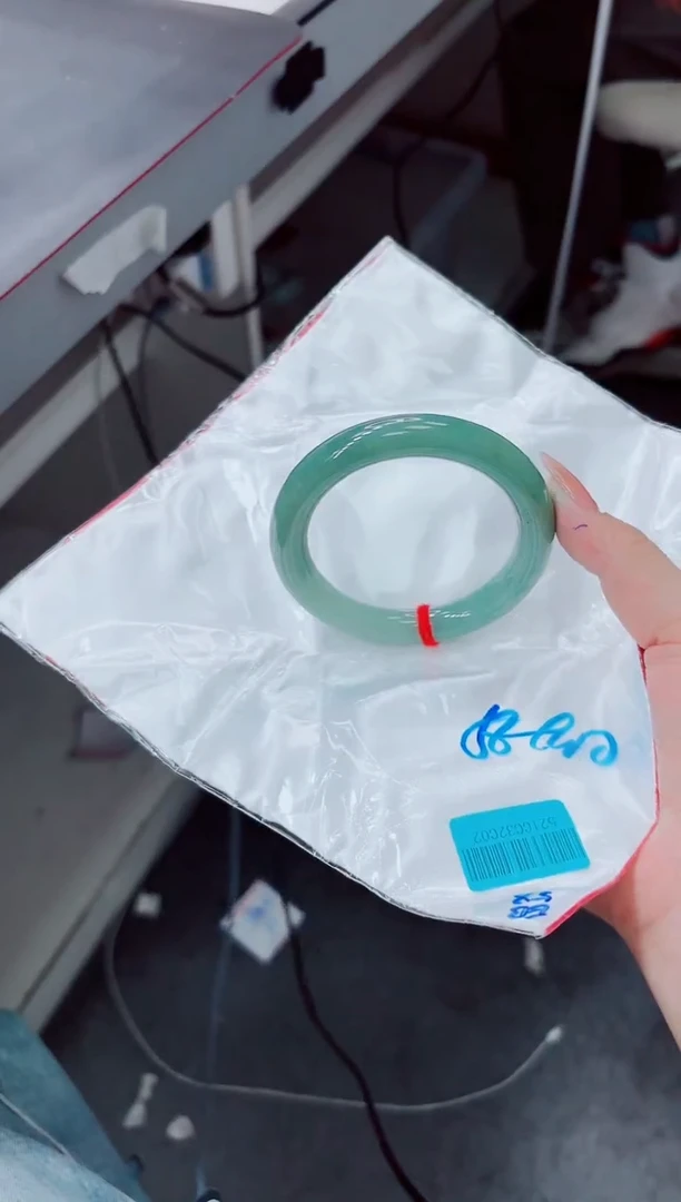 【闪购商品】翡翠手镯未镶嵌0000000000