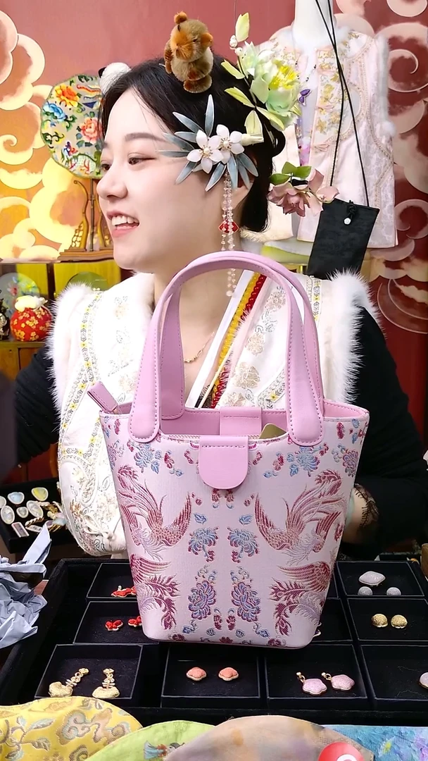 小**?非遗包包拉拉