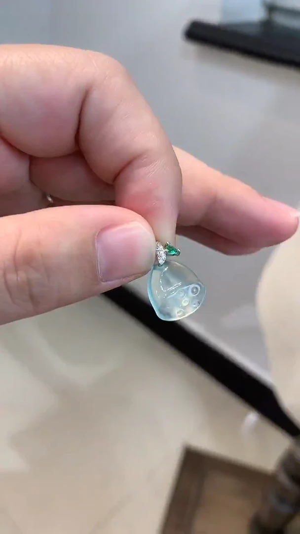 未镶嵌蛇纹石玉吊坠(不含链)莲蓬