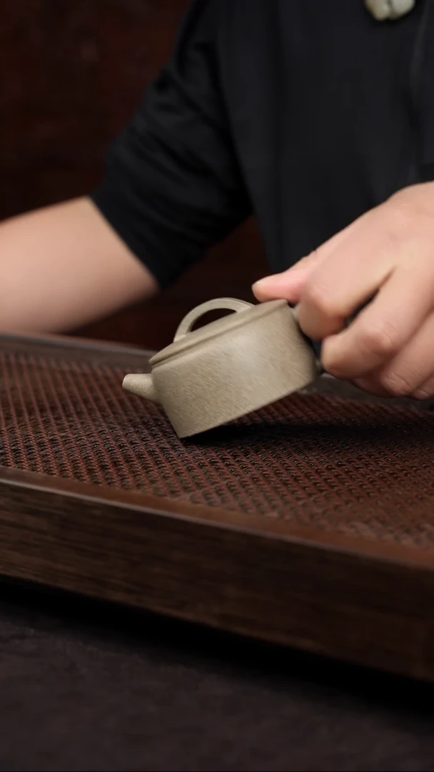 【闪购商品】紫砂茶壶青段汉瓦{小}