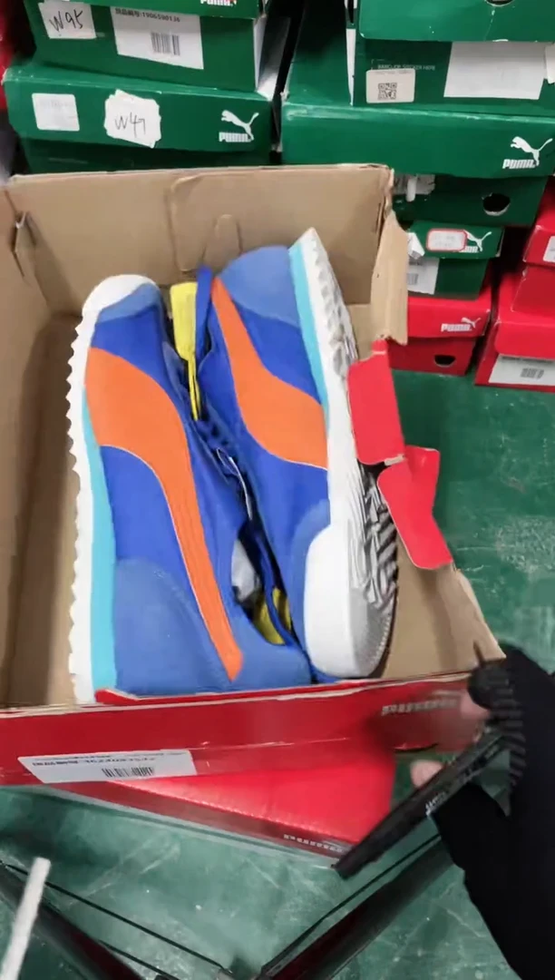 彪马时尚休闲运动鞋42M  L191