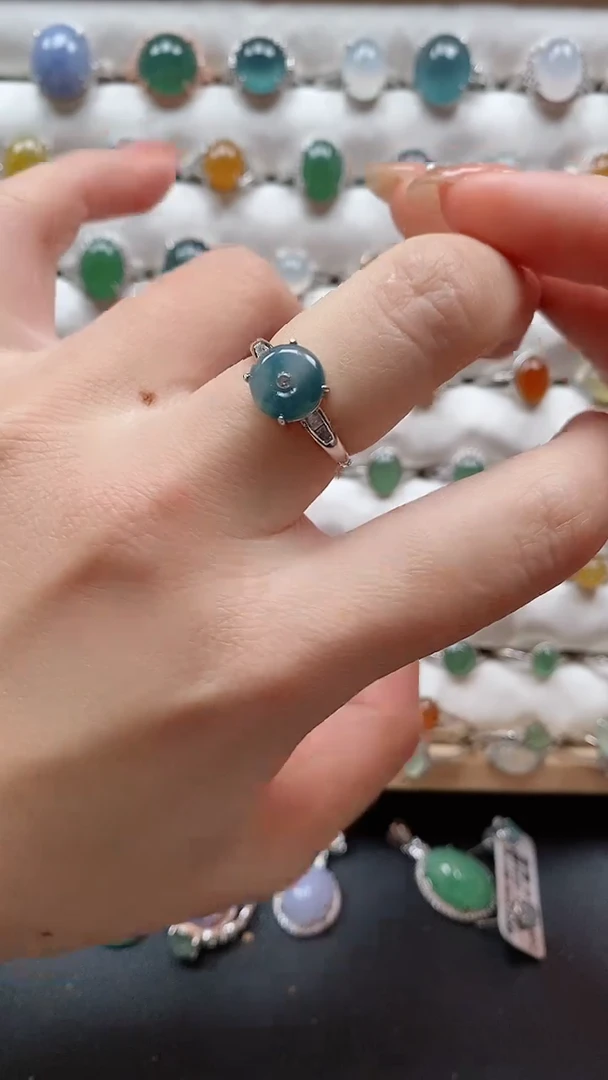 【闪购商品】翡翠戒指银S925镶嵌一物一证一礼盒