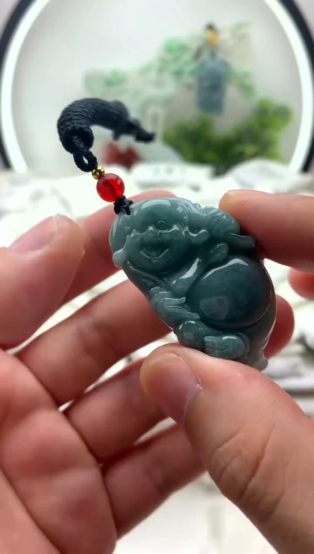 翡翠未镶嵌颈饰丑*怪挂件