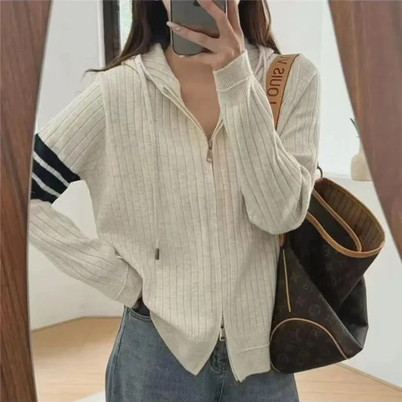 049单袖条纹拼色连帽开衫上衣