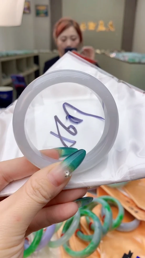 【闪购商品】翡翠手镯未镶嵌0934467137