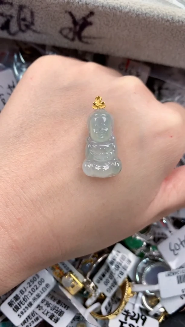 18K金镶嵌戒指翡翠222       1