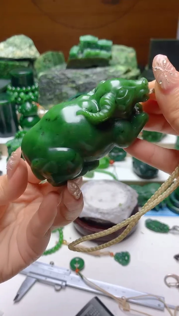 未镶嵌和田玉（碧玉）把件随机发货一个